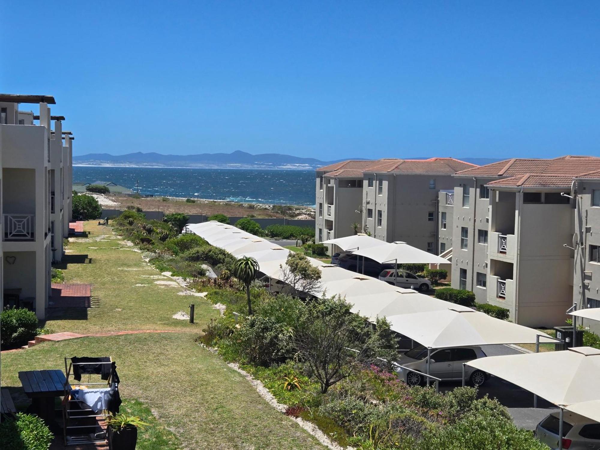 Hermanus Beach Club Номер фото