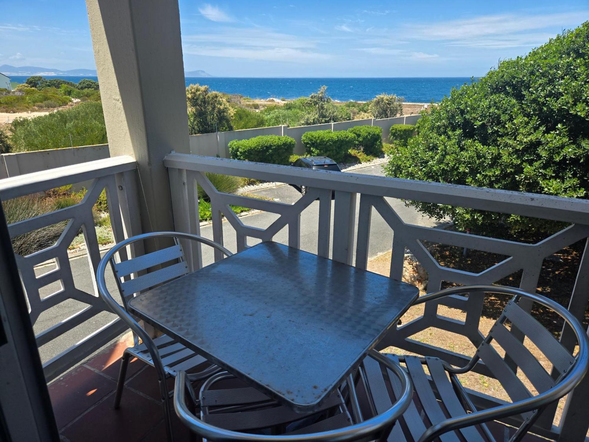 Hermanus Beach Club Номер фото